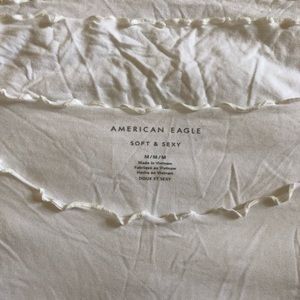 American Eagle lettuce edge top